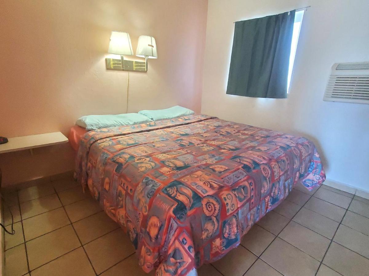 Caprice Motel - Wildwood Eksteriør billede